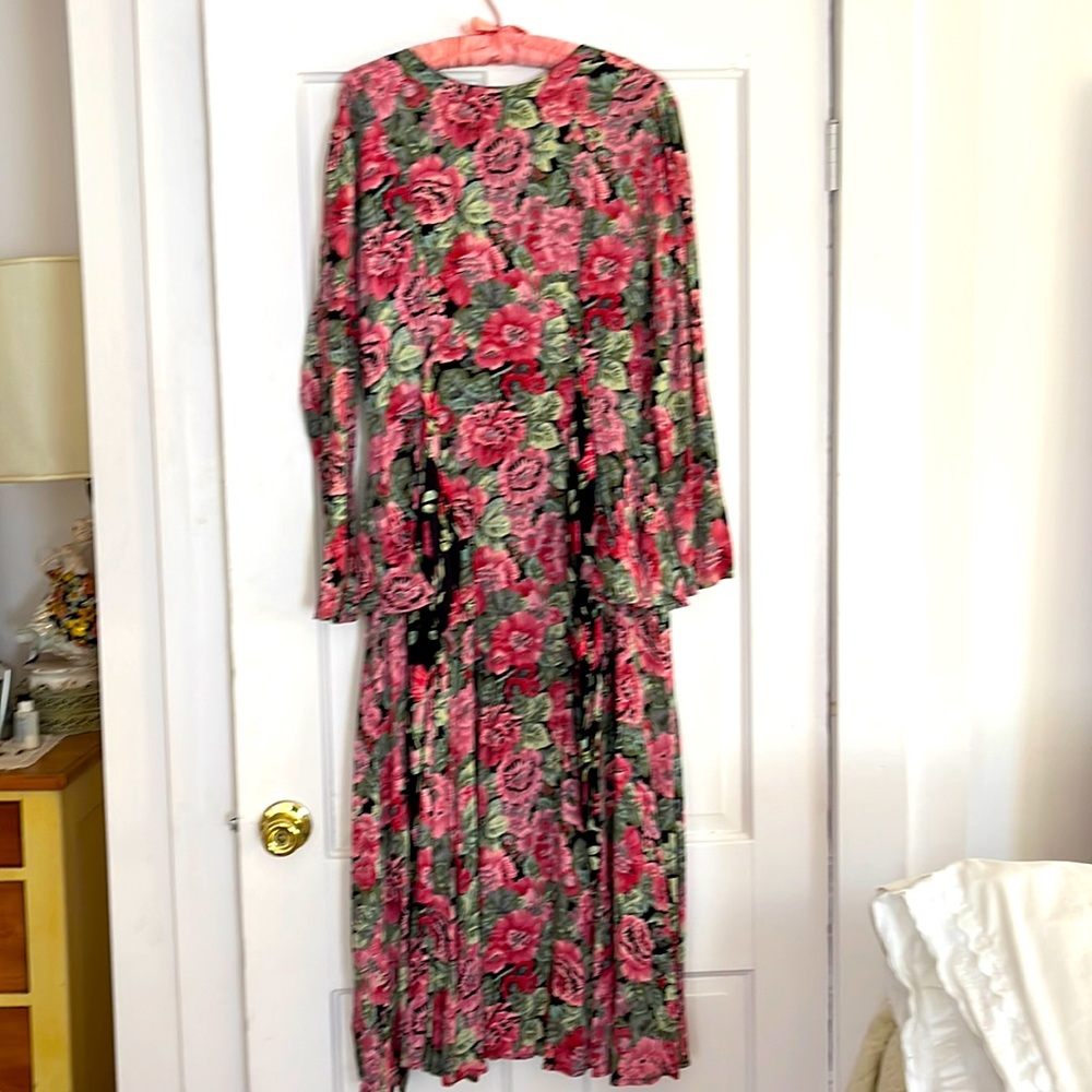 Lovely rayon multicolor floral dress -size 10 Carole Little multi occasion dress